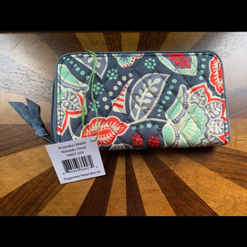 Vera Bradley Accordion Wallet in Nomadic Floral